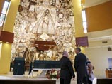 Обама неожиданно посетил католический храм кубинской общины в Майами Обама неожиданно посетил католический храм кубинской общины в Майами