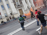 ЛГБТ-активисты, задержанные у мэрии Москвы, проведут выходные в отделении полиции