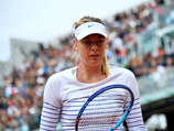 Мария Шарапова сложила полномочия чемпионки Roland Garros