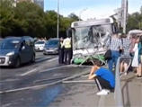 В Москве на улице Новощукинская водитель автобуса насмерть задавил ребенка, который стоял на трамвайной остановке