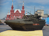 Представленная на параде техника в первую очередь поступит в российские Вооруженные силы и лишь в перспективе будет поставляться в армии других государств Представленная на параде техника в первую очередь поступит в российские Вооруженные силы и лишь в перспективе будет поставляться в армии других государств