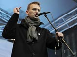 Активисты "патриотического толка" возвели скульптуру Навального в Москве