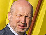 По словам секретаря СНБО Александра Турчинова, миротворцы должны стоять как вдоль линии столкновения на Донбассе, так и вдоль неконтролируемого участка российско-украинской границы По словам секретаря СНБО Александра Турчинова, миротворцы должны стоять как вдоль линии столкновения на Донбассе, так и вдоль неконтролируемого участка российско-украинской границы