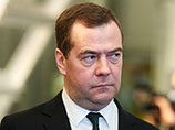 Медведев присоединился к Рогозину: объявил выговор чиновнику, заявившему об отказе России от Mistral Медведев присоединился к Рогозину: объявил выговор чиновнику, заявившему об отказе России от Mistral