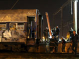 Пассажирский поезд врезался в локомотив, осуществлявший маневры на станции Темперлей