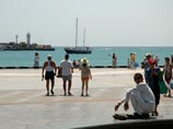 Жители Крыма отказались поддержать петицию с предложением нанести ядерный удар по США Жители Крыма отказались поддержать петицию с предложением нанести ядерный удар по США