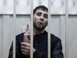 Заур Дадаев был уволен из чеченского батальона "Север" через день после преступления, сообщает "Коммерсант". Ранее считалось, что предполагаемый киллер в момент покушения был отставным офицером полка
