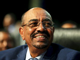 Президент Судана Омар аль-Башир, ареста которого добивается Международный уголовный суд (МУС), покинул Южно-Африканскую Республику