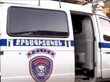 У мемориала "Мать Армения" в Гюмри, где солдат Пермяков убил целую семью, найдено тело российского военнослужащего У мемориала "Мать Армения" в Гюмри, где солдат Пермяков убил целую семью, найдено тело российского военнослужащего