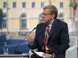 Бывший глава Минфина РФ Алексей Кудрин высказал мнение, что российские власти могли бы по аналогии с парламентскими перенести президентские выборы, проведя их раньше намеченного срока, в целях ускорения программы реформ в стране Бывший глава Минфина РФ Алексей Кудрин высказал мнение, что российские власти могли бы по аналогии с парламентскими перенести президентские выборы, проведя их раньше намеченного срока, в целях ускорения программы реформ в стране