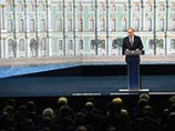 В начале своего выступления Путин поблагодарил гостей форума за интерес и доверие к России, и сказал, что что Россия видит в участниках ПМЭФ своих партнеров
