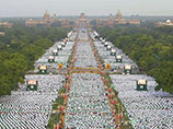 В Индии в День йоги упражнениями одновременно занялись почти 36 тысяч человек