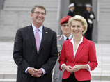 Эштон Картер и министр обороны Германии Урсула фон дер Ляйен, 22 июня 2015 года