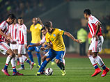 Сборная Бразилии по футболу не сумела выйти в полуфинал проходящего в Чили Кубка Америки, уступив в 1/4 финала команде Парагвая
