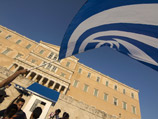Премьер Греции Алексис Ципрас и глава Еврокомиссии Жан-Клод Юнкер обсудили сегодня по телефону последнюю возможность достичь договоренности по спорным вопросам