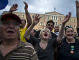 Тысячи жителей Греции вышли на улицы с призывами сохранить страну в Евросоюзе