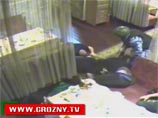 Московский ОМОН провел "издевательский" рейд в чеченском ресторане, прервав молитву Московский ОМОН провел "издевательский" рейд в чеченском ресторане, прервав молитву