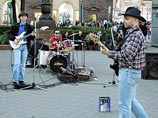 Уличных музыкантов в Москве могут обязать получать патенты Уличных музыкантов в Москве могут обязать получать патенты