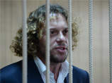 Бизнесмен Сергей Полонский, арестованный по обвинению в мошенничестве, заявил о намерении сыграть свадьбу со своей невестой Ольгой Дерипаской