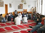 В Петербурге растет число молельных комнат, неподконтрольных официальному исламскому духовенству