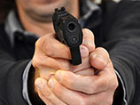 В Москве мужчина с пистолетом ограбил отделение "Сбербанка"