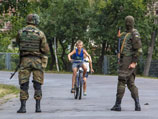 На днях Порошенко провел совещание с руководителями силовых структур и правоохранительных органов в Мукачево, на котором призвал новую власть Закарпатья ударить бандитов "кулаком законности"