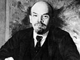 Обезглавленный Ленин не пережил селфи: остались только ноги