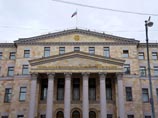 Коммунисты обратились в генпрокурору Российской Федерации, чтобы защитить права пенсионеров Московской области, у которых с 1 августа, согласно принятому закону, отберут льготы на проезд в общественном транспорте Москвы Коммунисты обратились в генпрокурору Российской Федерации, чтобы защитить права пенсионеров Московской области, у которых с 1 августа, согласно принятому закону, отберут льготы на проезд в общественном транспорте Москвы