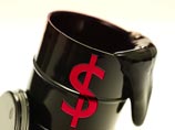 Нефть WTI опустилась ниже 50 долларов впервые с апреля Нефть WTI опустилась ниже 50 долларов впервые с апреля