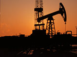 Цены на нефть продолжают падать из-за неожиданного роста запасов "черного золота" в США Цены на нефть продолжают падать из-за неожиданного роста запасов "черного золота" в США