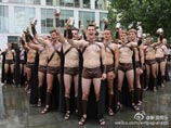 "Сегодня мы отправимся в ад!": в Пекине задержаны несколько мужчин в костюмах спартанцев (ФОТО) "Сегодня мы отправимся в ад!": в Пекине задержаны несколько мужчин в костюмах спартанцев (ФОТО)