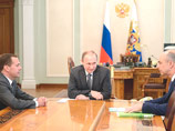 Путин с Медведевым и Силуановым обсудили индексацию пенсий, но ничего не решили Путин с Медведевым и Силуановым обсудили индексацию пенсий, но ничего не решили