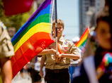Ряд крупных корпоративных спонсоров, таких как Lockheed Martin и Intel,  в последние годы отказались от поддержки бойскаутов в знак протеста против "дискриминационной" политики организации в отношении геев