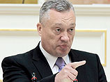 Сенатор Тюльпанов хочет прописать в законе прогулки про крышам Сенатор Тюльпанов хочет прописать в законе прогулки про крышам