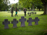 Необычные воры побывали на кладбище De La Cambe, где захоронены солдаты Третьего рейха