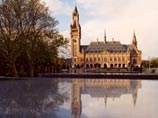 Опрос: россияне не признают решения Гаагского суда и призывают власти РФ не платить компенсацию экс-акционерам ЮКОСа Опрос: россияне не признают решения Гаагского суда и призывают власти РФ не платить компенсацию экс-акционерам ЮКОСа