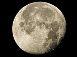 NASA опубликовало ФОТО Международной космической станции на фоне огромной Луны