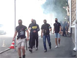 В Харькове десятки вооруженных людей в балаклавах штурмовали офис "Оппозиционного блока" (ВИДЕО) В Харькове десятки вооруженных людей в балаклавах штурмовали офис "Оппозиционного блока" (ВИДЕО)