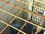 В Казахстане заключенный сбежал из колонии, чтобы убить полицейского, отправившего его за решетку В Казахстане заключенный сбежал из колонии, чтобы убить полицейского, отправившего его за решетку