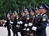 Законопроект предлагает внести изменения в Федеральные законы "О воинской обязанности и военной службе" и "О статусе военнослужащих"