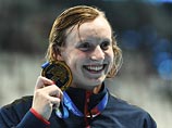 Сначала американка Кэти Ледеки завоевала золотую медаль, установив новый мировой рекорд на дистанции 800 метров вольным стилем на казанском чемпионате мира по водным видам спорта