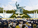 В Нагасаки отдали дань памяти погибшим 70 лет назад в результате ядерной бомбардировки США. Мэр Нагасаки Томихиса Тауэ призвал президента США Барака Обаму и лидеров других ядерных держав посетить места атомных бомбардировок в Японии