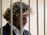 "Моя жизнь принадлежит Богу. Так получилось, что 20 дней назад у меня обнаружили рак, но я сказал адвокатам, чтобы они не подавали ходатайство об освобождении меня по медицинским основаниям", - сказал Полонский "Моя жизнь принадлежит Богу. Так получилось, что 20 дней назад у меня обнаружили рак, но я сказал адвокатам, чтобы они не подавали ходатайство об освобождении меня по медицинским основаниям", - сказал Полонский