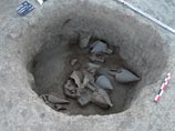При раскопках на Тамани археологи впервые нашли склад из 18 древнегреческих амфор