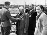 Глазами собаки автор показывает животную, жестокую жизнь человеческого мира в тот страшный период Глазами собаки автор показывает животную, жестокую жизнь человеческого мира в тот страшный период