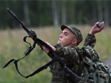 Военнослужащий армии России во время конкурса "Отличники войсковой разведки"