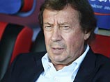 Тренер "Анжи" после скандала назвал своих футболистов "простыми пассажирами" Тренер "Анжи" после скандала назвал своих футболистов "простыми пассажирами"