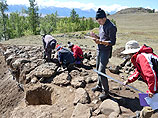 На Алтае археологи откопали 1500-летнюю мумию младенца На Алтае археологи откопали 1500-летнюю мумию младенца