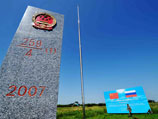 Китайцев удивило чучело в военной форме, "охраняющее" границу с Россией Китайцев удивило чучело в военной форме, "охраняющее" границу с Россией