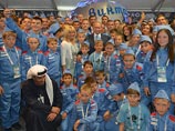Путин был весьма удивлен такому экспонату и даже предложил детям создать летающий утюг. "Может быть, вы придумаете еще и летающий утюг?" - пошутил президент Путин был весьма удивлен такому экспонату и даже предложил детям создать летающий утюг. "Может быть, вы придумаете еще и летающий утюг?" - пошутил президент